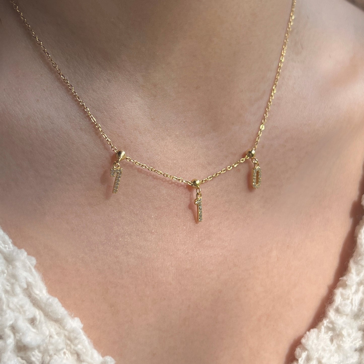 Dangling Necklace