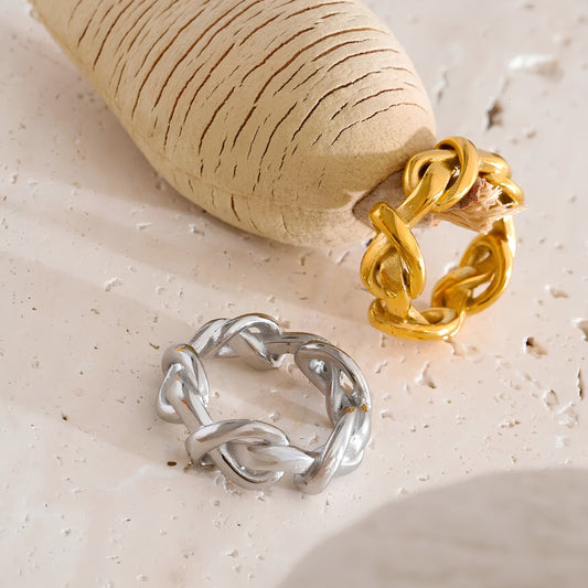 Mila Chain Ring