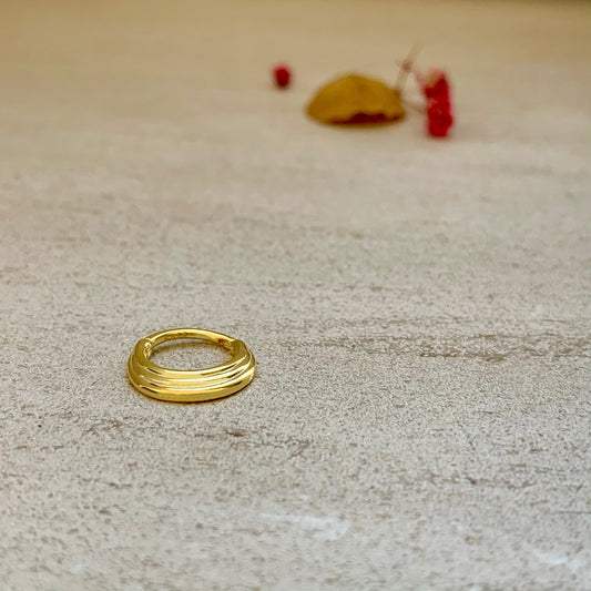 LoopHuggieEarrings-TheAura