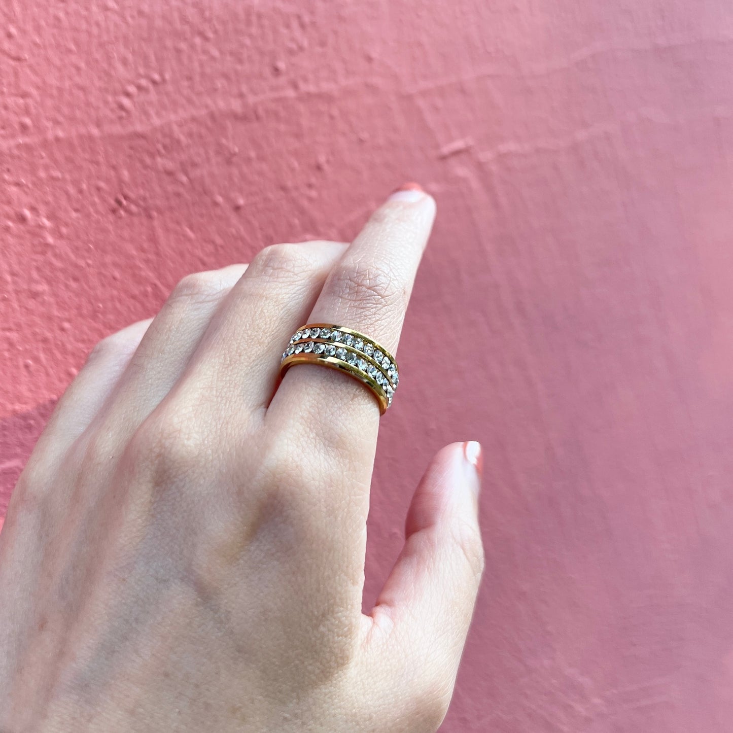Round Diamantés 戒指