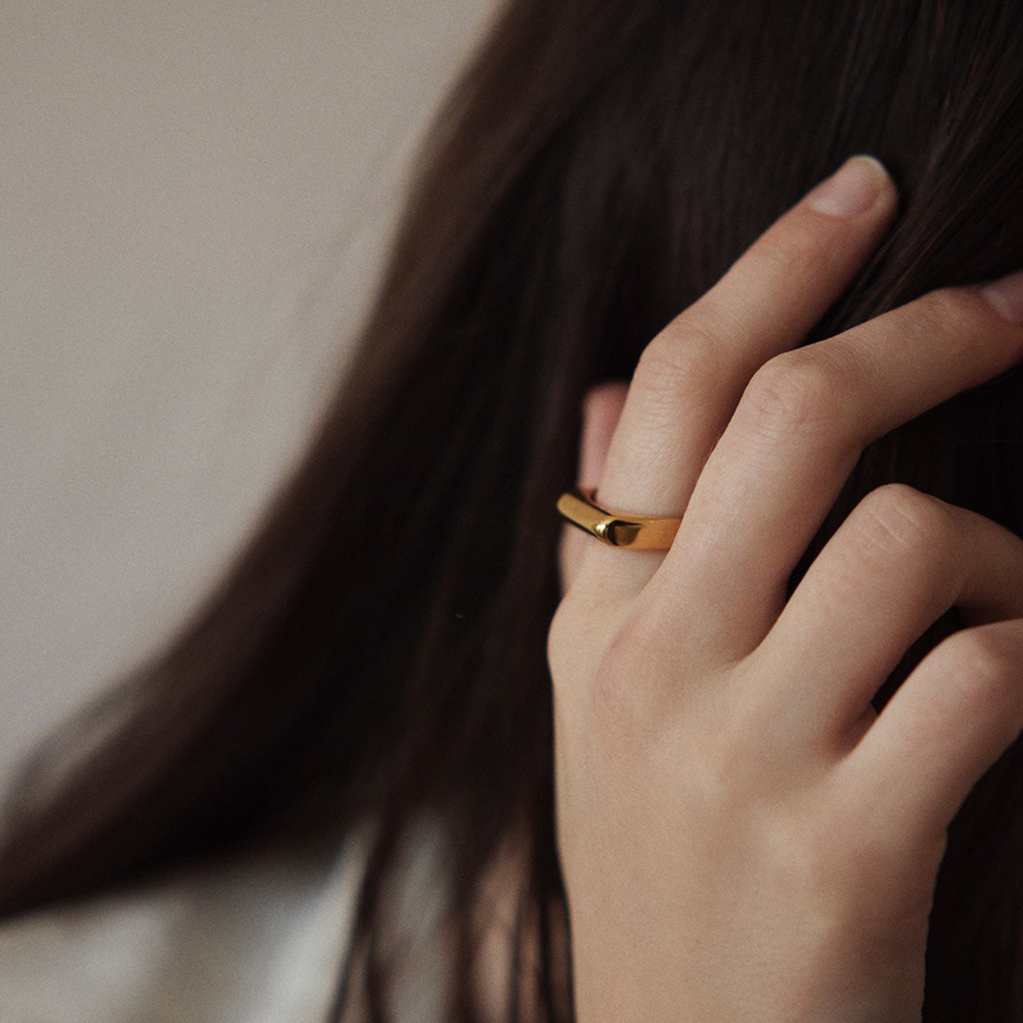 18K Gold Plated Stainless Steel Hypoallergenic Waterproof Tarnish Free Waterproof Sweatproof No-Fade Bar Ring The Aura