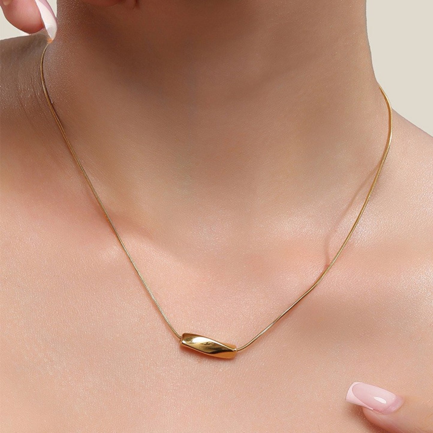 Ethereal Twist Necklace