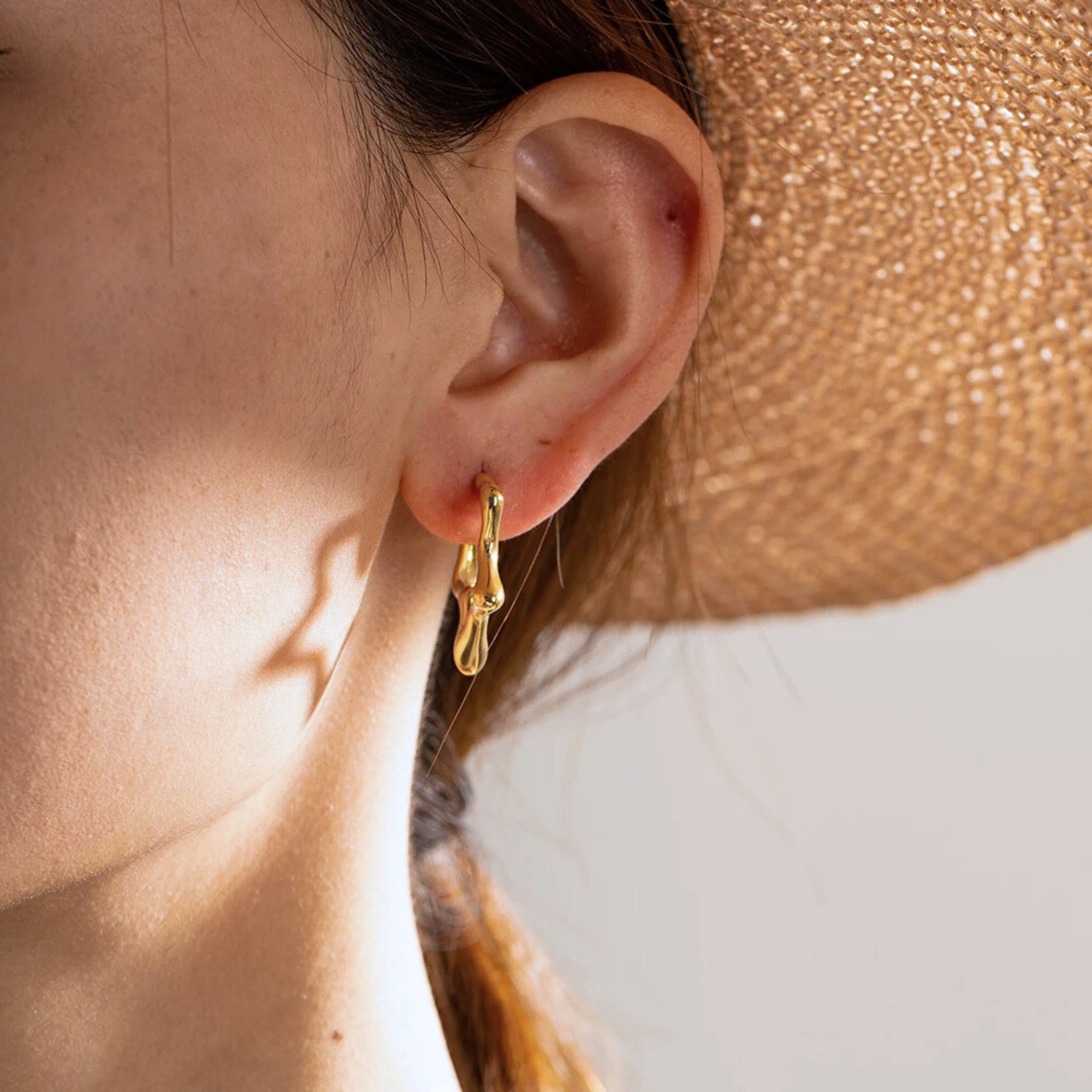 Hollow Star Stud Earrings