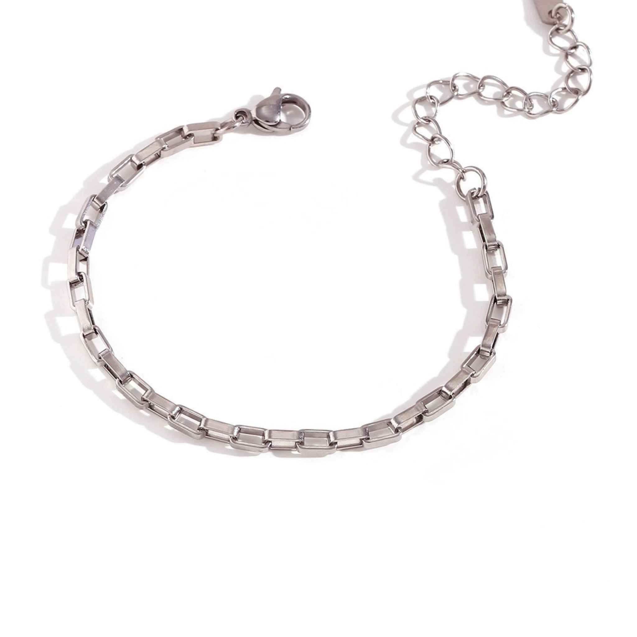 Solid Oblong Chain Bracelet