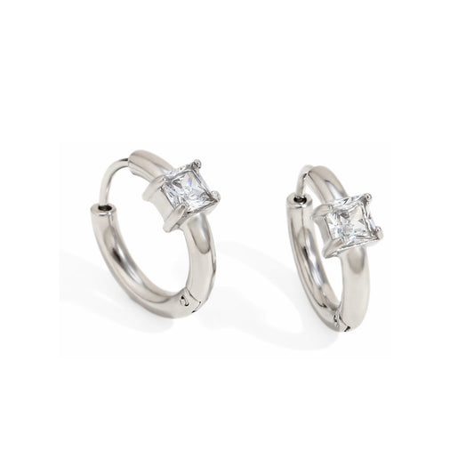 Solo Carré Huggie Earrings