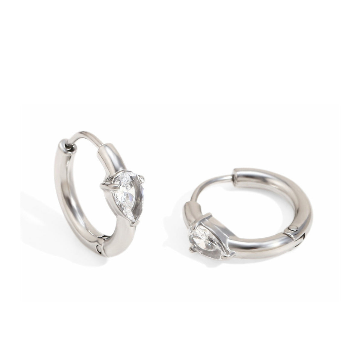 Solo Larme Huggie Earrings
