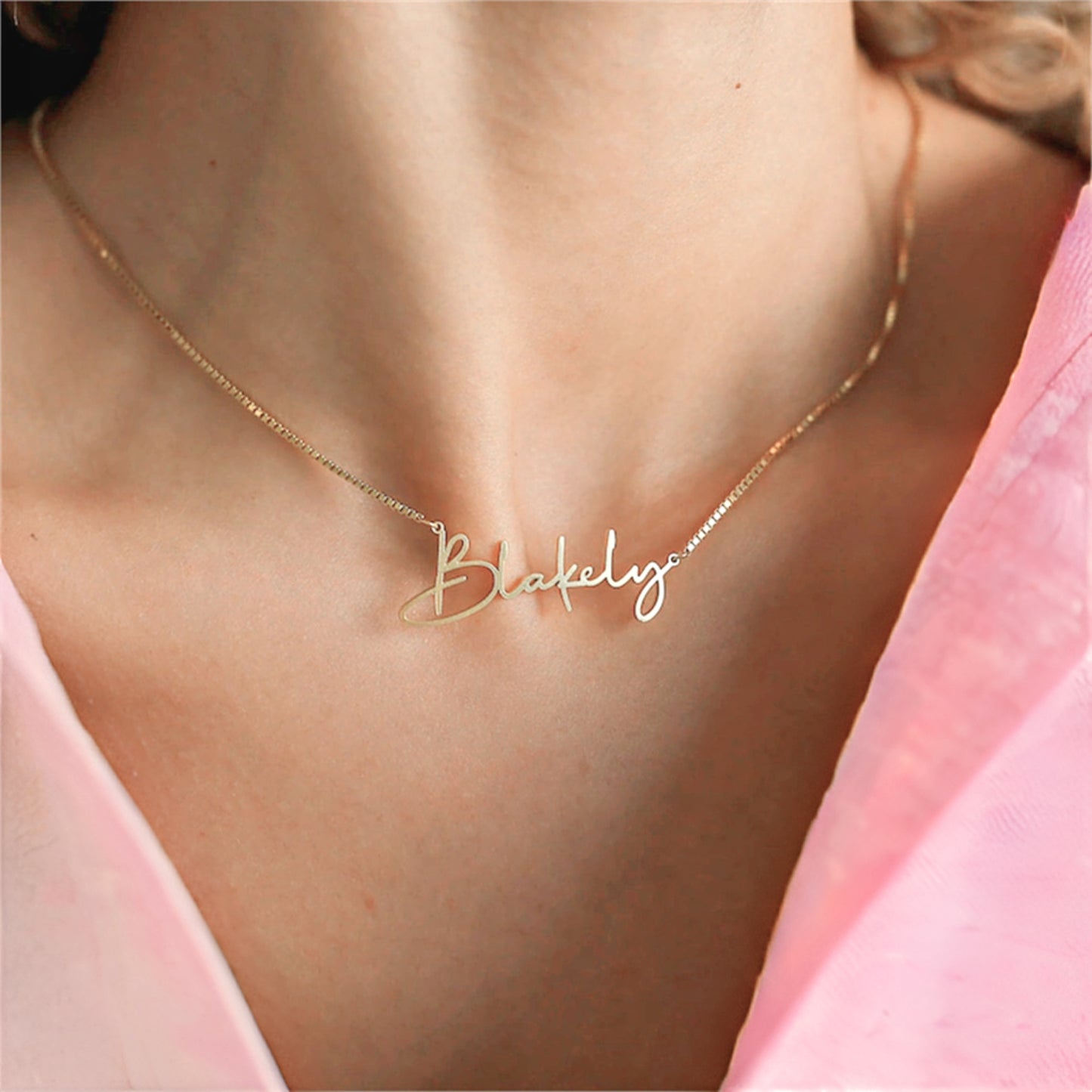 Unique Nameplate Necklace