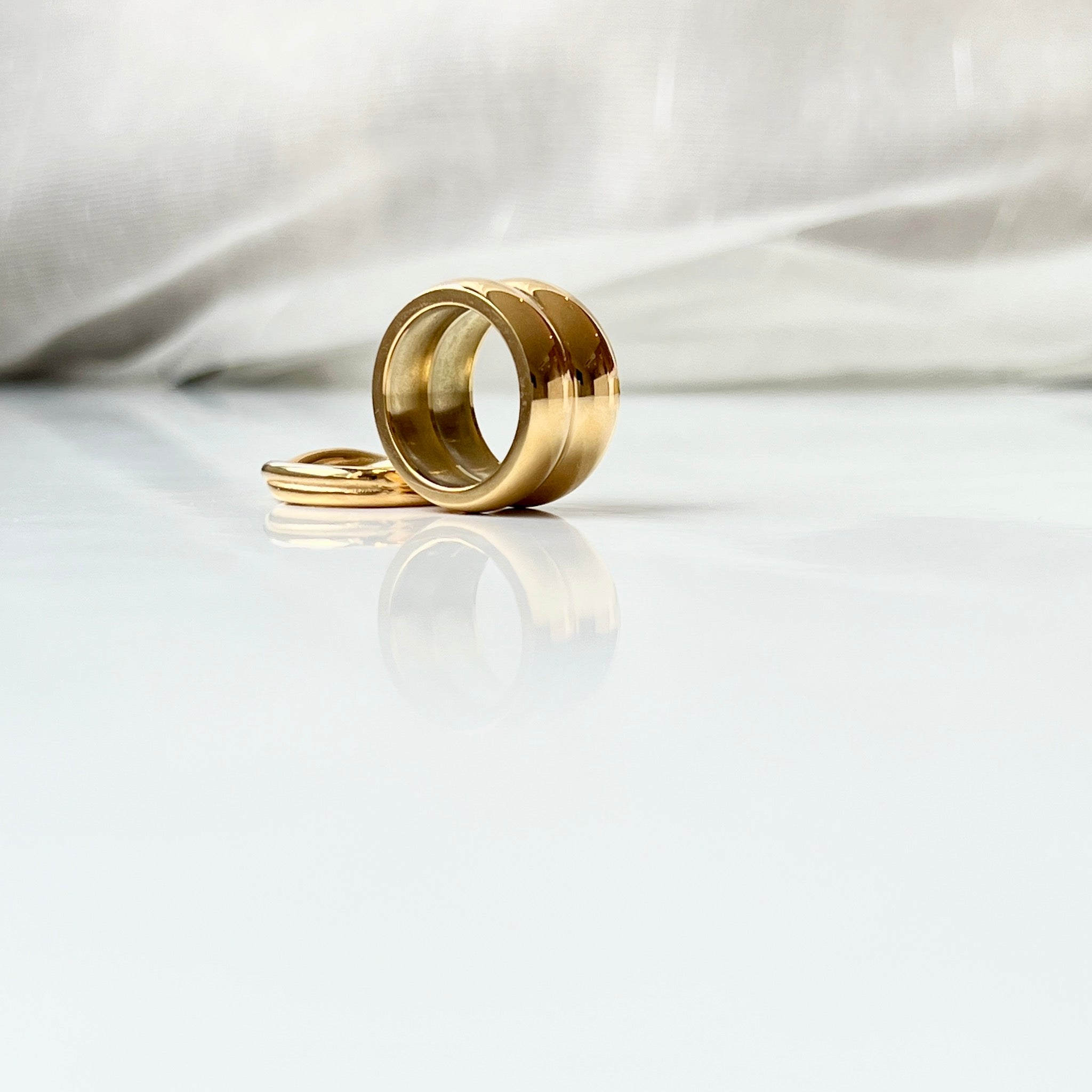 18k Gold Plated Stainless Steel Cheeky Rings The Aura