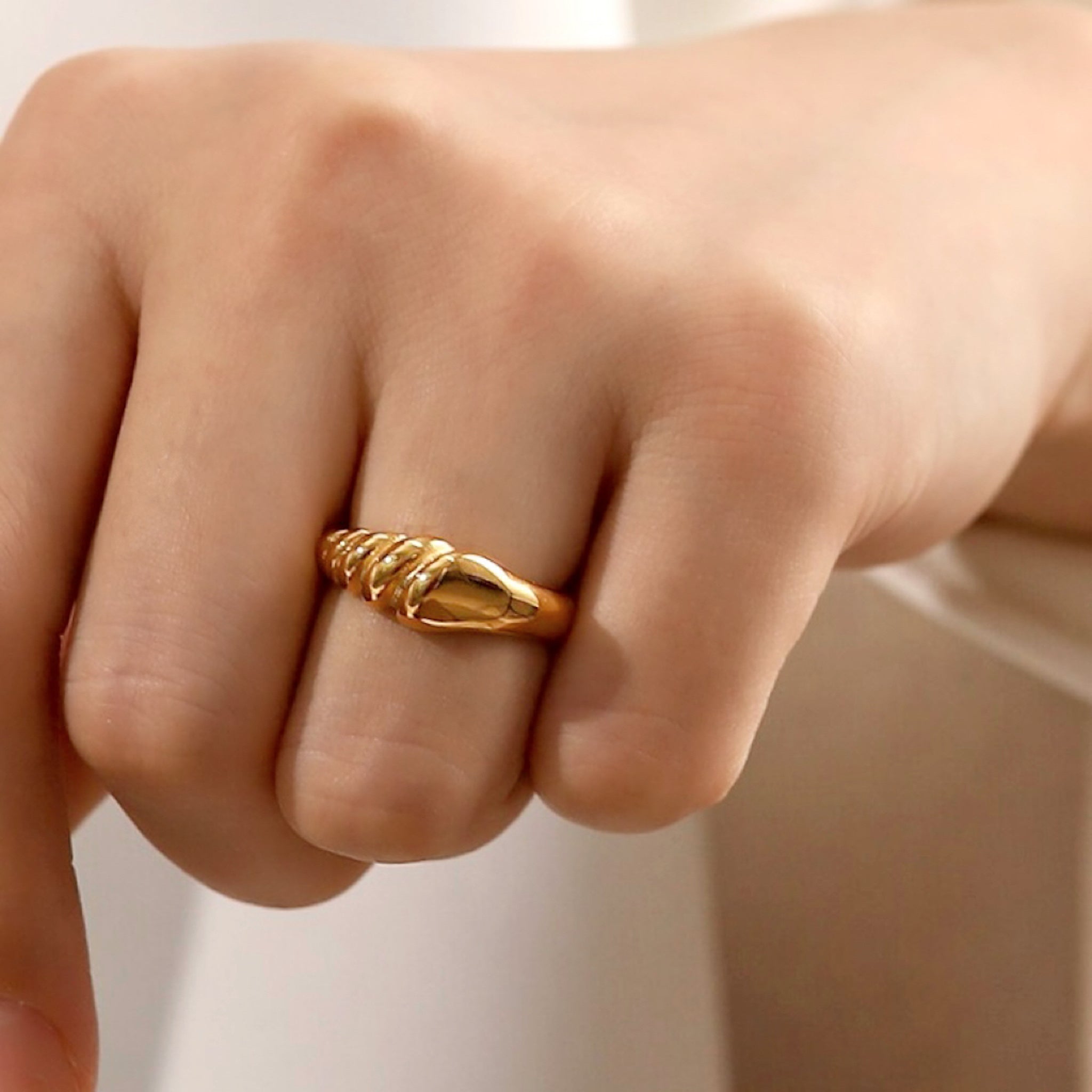 18k Gold Plated Stainless Steel Croissant Rings The Aura