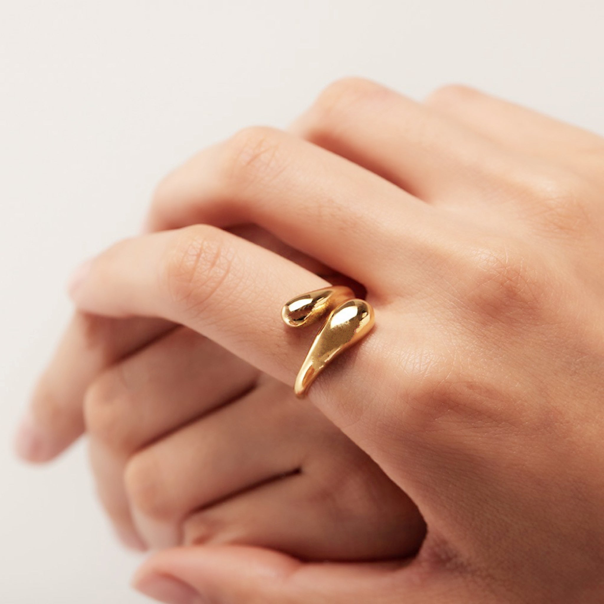 18K Gold Plated Stainless Steel Tarnish Free Hug Me Adjustable Rings The Aura