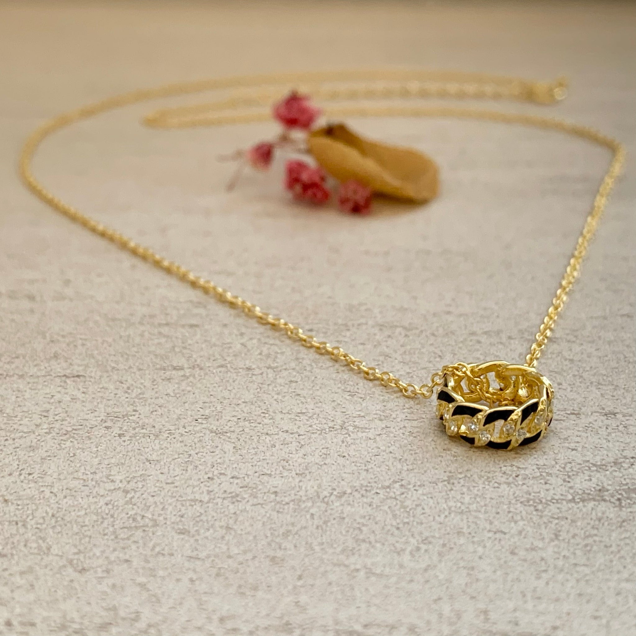 RinginChainPendantNecklaces-TheAura