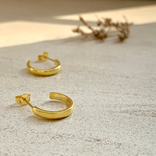 SmallCStudEarrings-TheAura