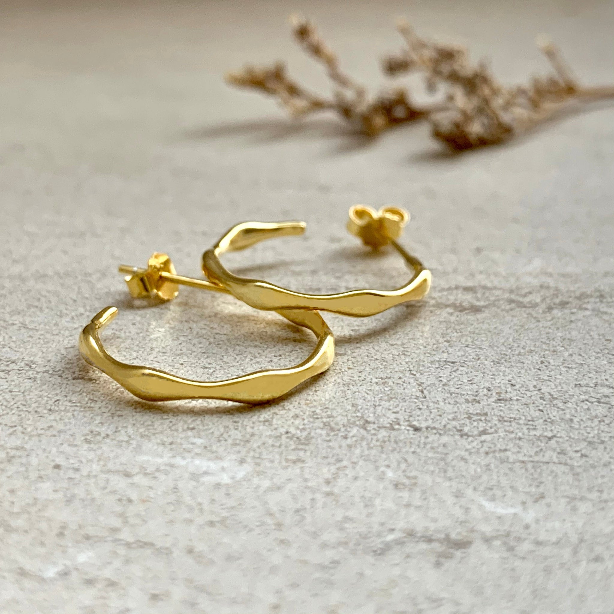 WaveStudEarrings-TheAura